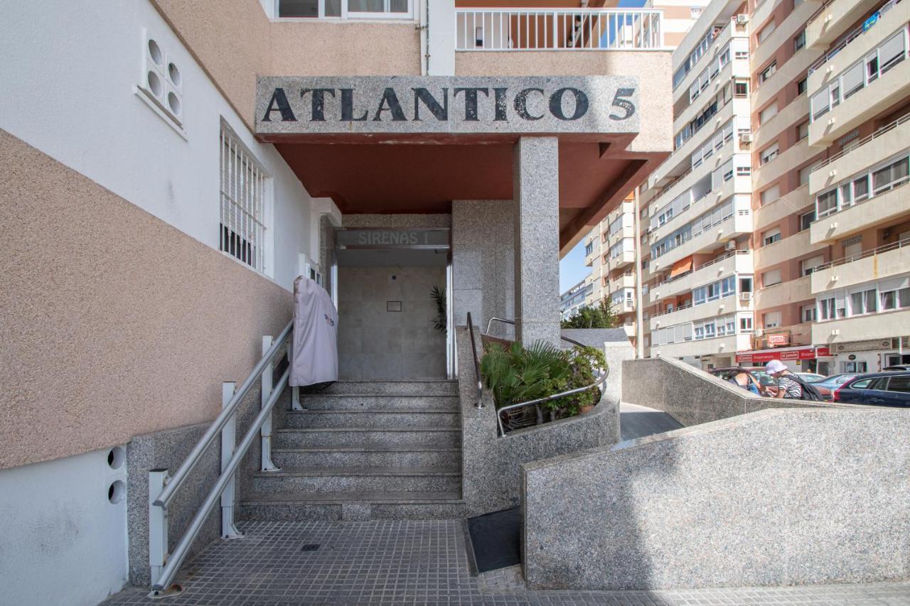 Апартаменты Apartamento El Espejo Del Mar De Кадис Экстерьер фото